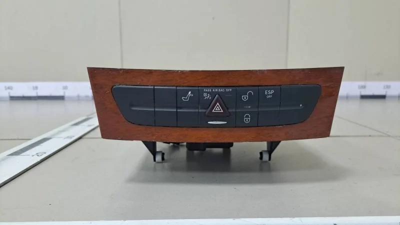 Блок кнопок Mercedes-Benz E-Class (W211) 2002-2009