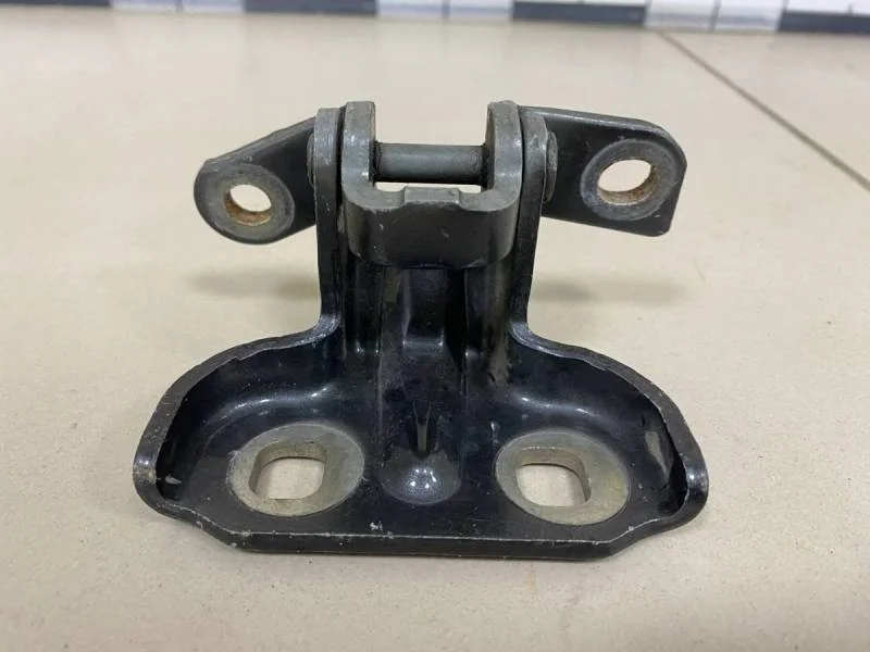 Петля двери задней левой верхняя Chevrolet Cruze (J300) 2009-2016