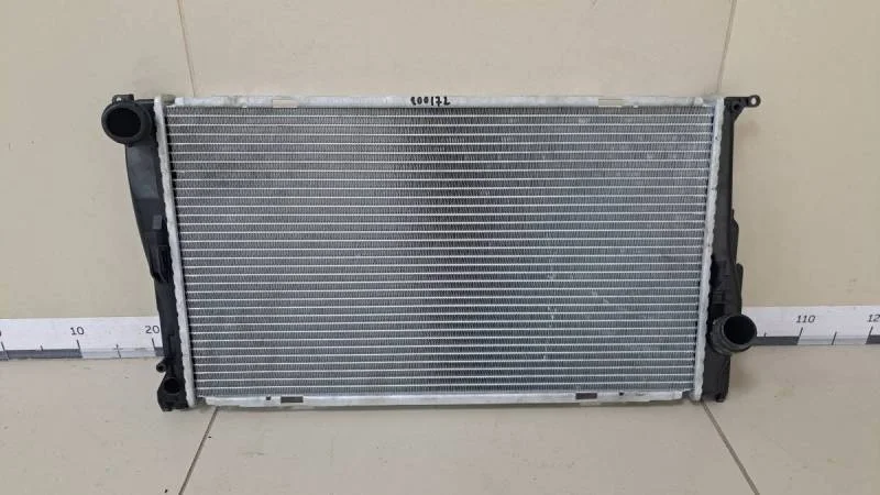 Радиатор охлаждения двигателя BMW 1-Series E82 2007-2011