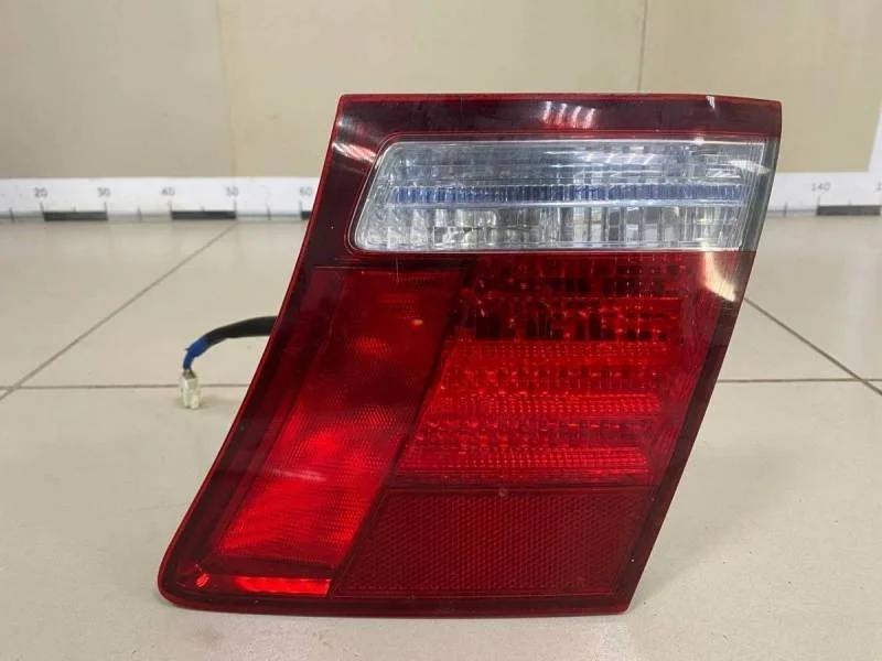 Фонарь задний внутренний правый Lexus LS (USF40) 2006-2017