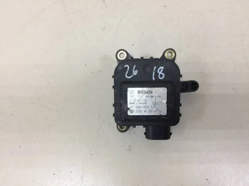 Моторчик заслонки печки Audi A6 (C5) 1997-2005