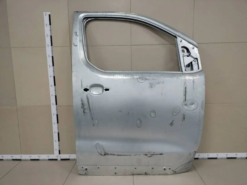 Дверь передняя правая Peugeot Traveller 2016>