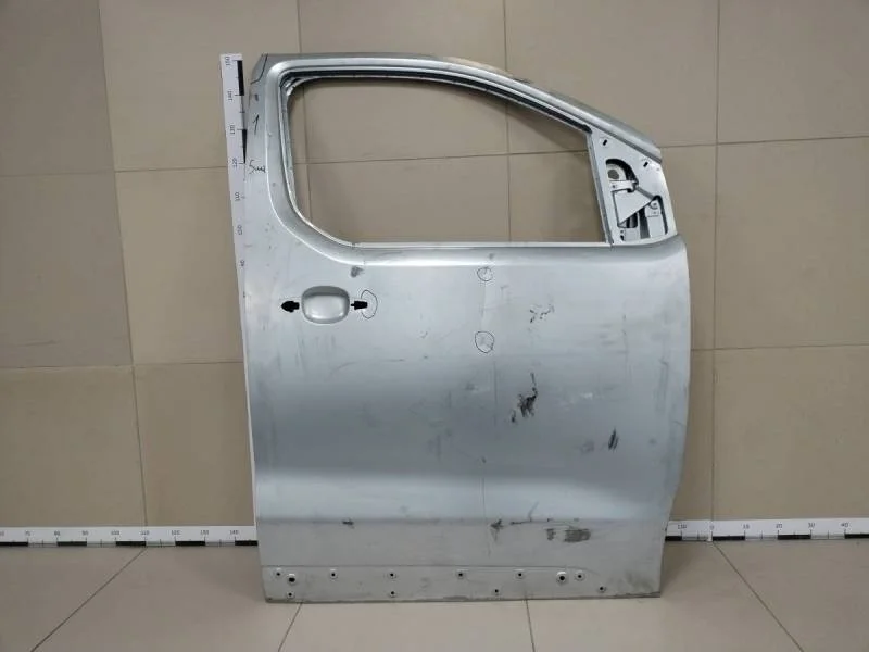 Дверь передняя правая Peugeot Traveller 2016>