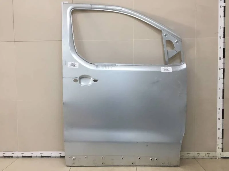 Дверь передняя правая Peugeot Traveller 2016>