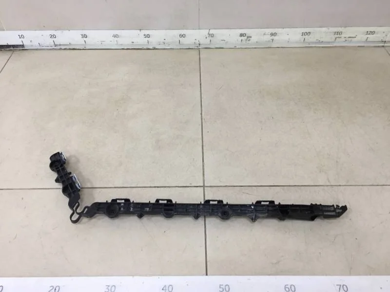 Кронштейн заднего бампера правый Toyota Camry (V50) 2011-2017