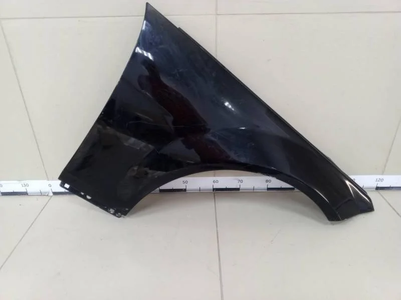 Крыло переднее правое Mercedes-Benz C-Class (W204) 2007-2014