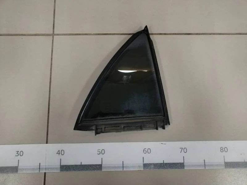 Стекло двери задней правой (форточка) Toyota Corolla E150 2006-2013