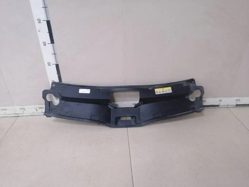 Кожух замка капота Skoda Rapid 2019>