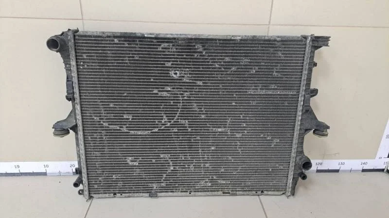 Радиатор охлаждения двигателя Volkswagen Touareg (7L) 2002-2010