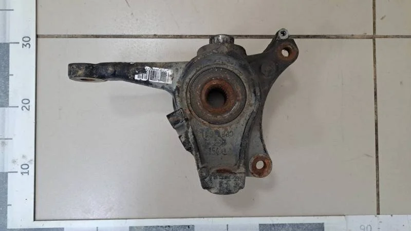 Кулак поворотный передний правый Peugeot 407 2004-2010