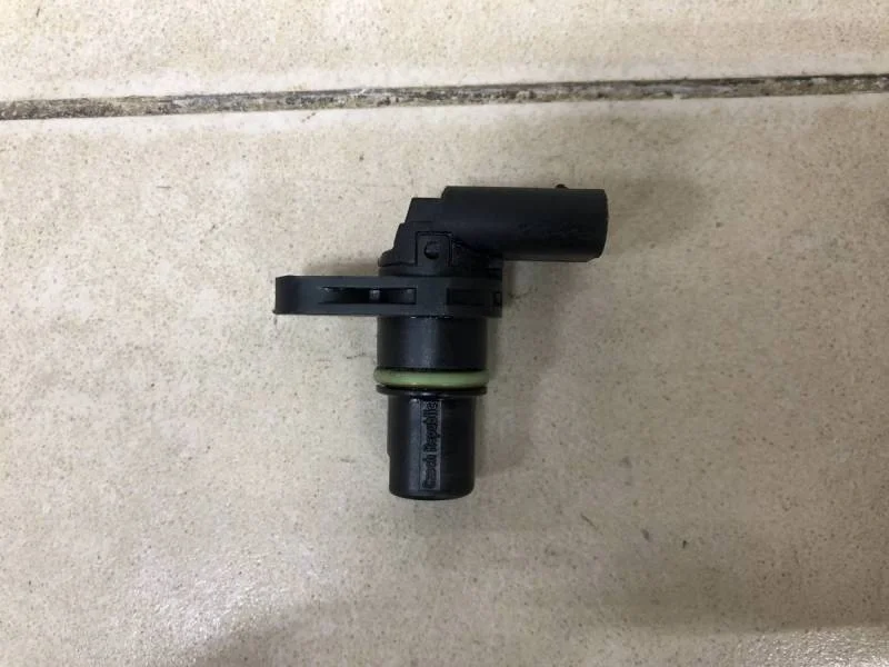 Датчик положения распредвала Skoda Octavia (A7) 2013>