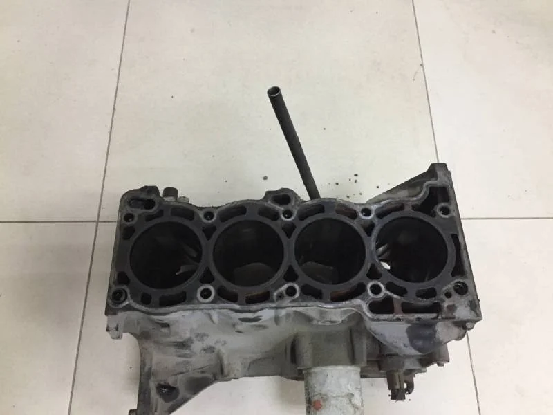 Блок двигателя Nissan Almera (N16) 2000-2006