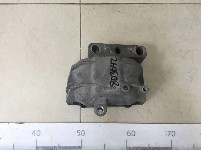 Опора двигателя правая Volkswagen Jetta (5K) 2011>