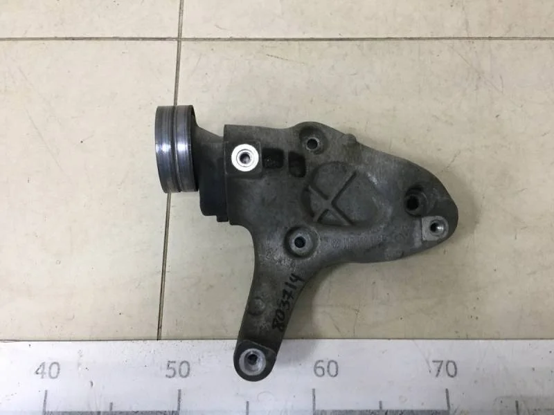 Кронштейн кондиционера Volkswagen Jetta (5K) 2011>