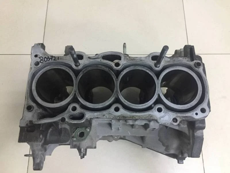 Блок двигателя Toyota Avensis (T250) 2003-2009