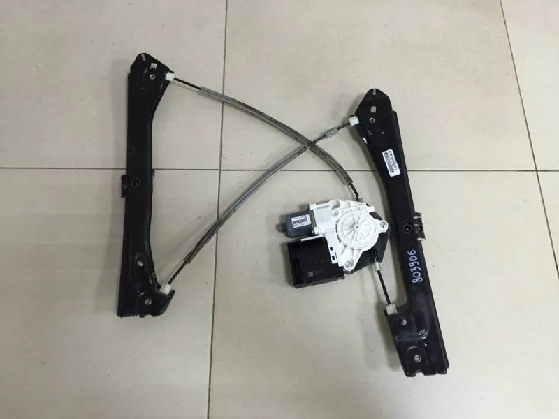 Стеклоподъемник электр. передний левый Volkswagen Jetta (5K) 2011>