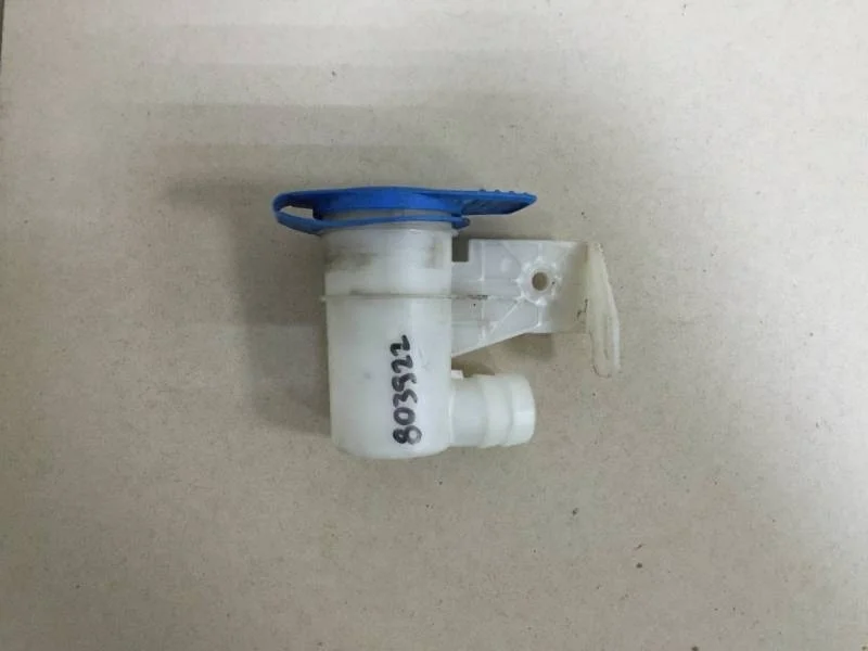 Горловина бачка омывателя Volkswagen Jetta (5K) 2011>