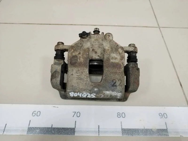 Суппорт передний правый Hyundai Solaris 2010-2017