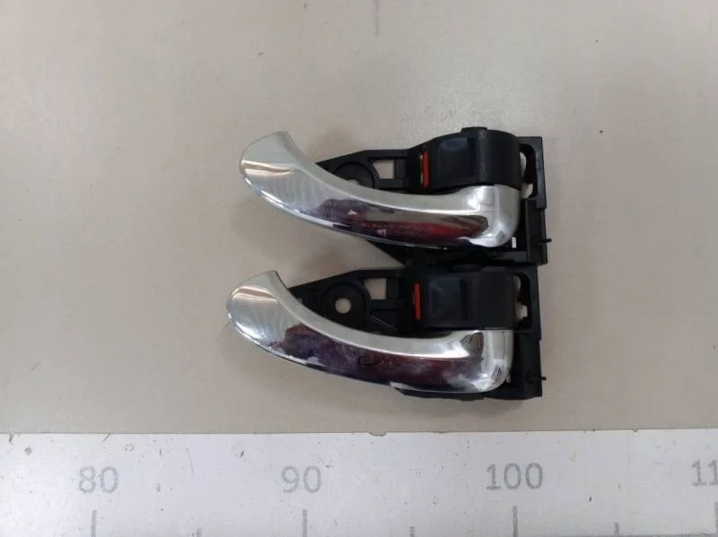 Ручка двери внутренняя правая Toyota Rav 4 (A30) 2006-2013