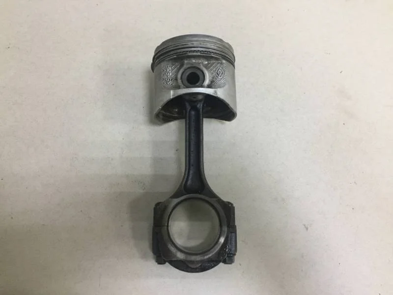 Поршень с шатуном Renault Megane (2) 2002-2009