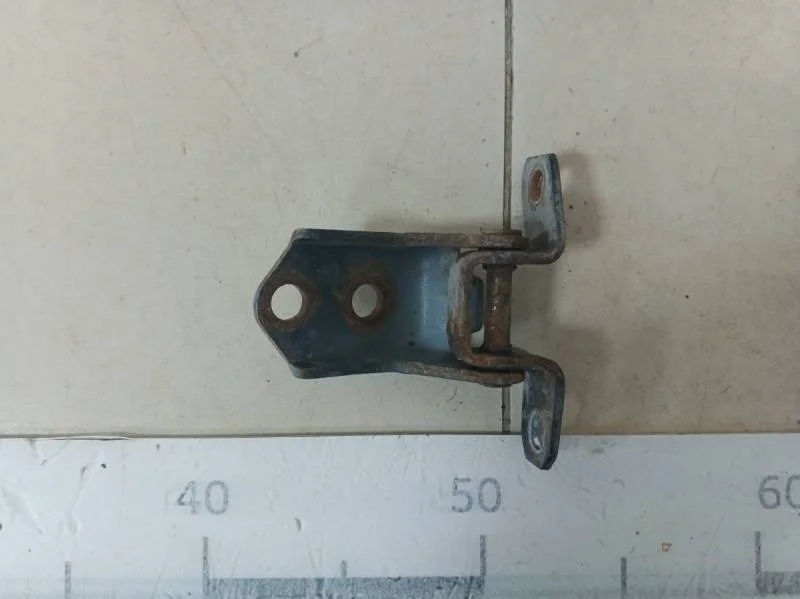 Петля двери передней правой нижняя Mazda Mazda 6 (GG) 2002-2007