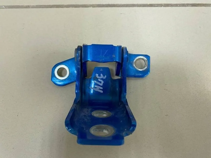 Петля двери задней правой нижняя Mazda CX-5 (KE) 2011-2017