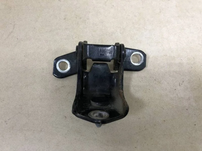 Петля двери задней правой нижняя Mazda Mazda 6 (GH) 2007-2012