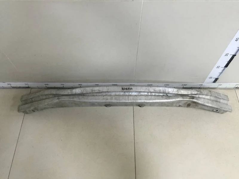 Усилитель переднего бампера Audi A8 (D3, 4E) 2002-2010