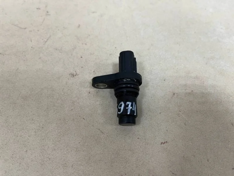 Датчик положения распредвала Toyota Corolla E150 2006-2013