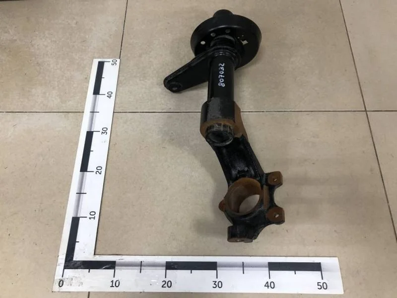 Кулак поворотный передний левый Daewoo Nexia (N100/N150) 1995-2016