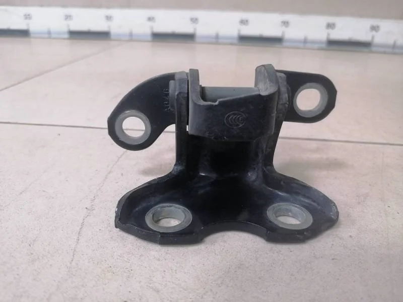 Петля двери задней левой верхняя Toyota Corolla E150 2006-2013