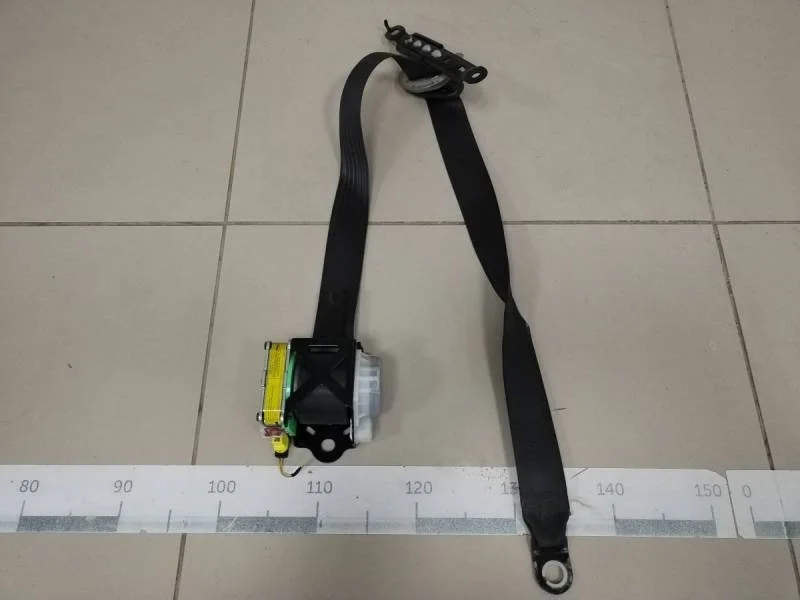 Ремень безопасности с пиропатроном Toyota Corolla E150 2006-2013