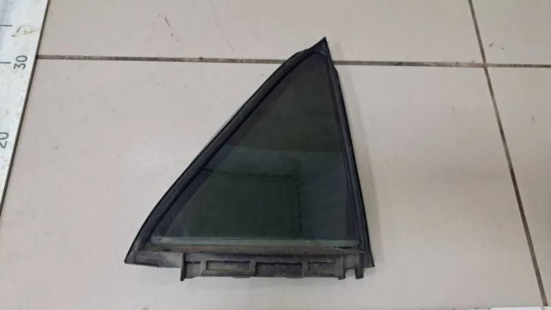 Стекло двери задней правой (форточка) Toyota Corolla E150 2006-2013