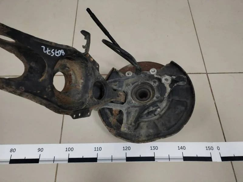 Кулак поворотный задний правый Mercedes-Benz E-Class (W211) 2002-2009