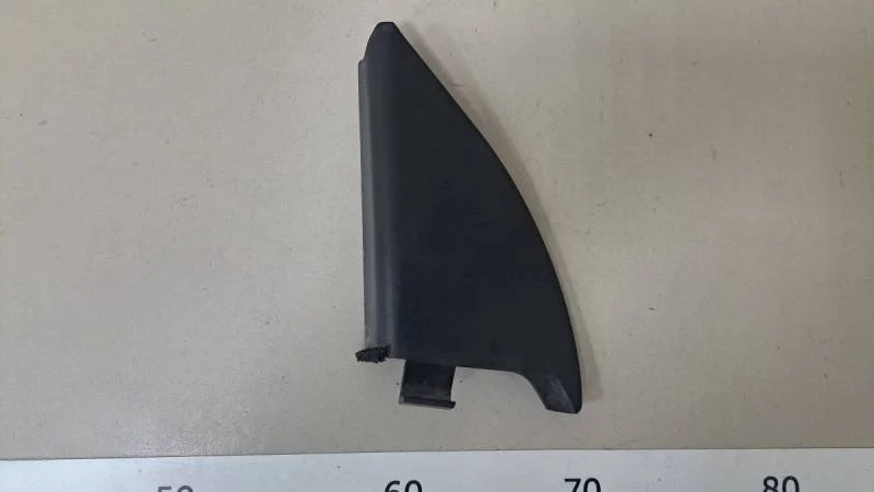 Крышка зеркала внутренняя левая Nissan Maxima (A33) 2000-2008