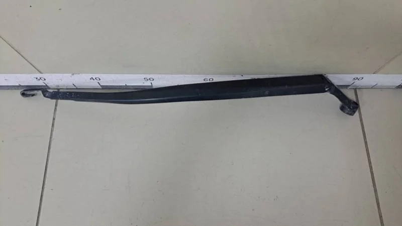 Поводок стеклоочистителя передний правый Toyota Corolla E180 2013>