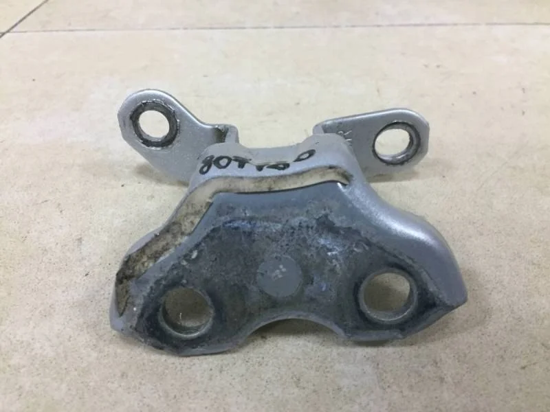 Петля двери задней правой верхняя Toyota Corolla E180 2013>