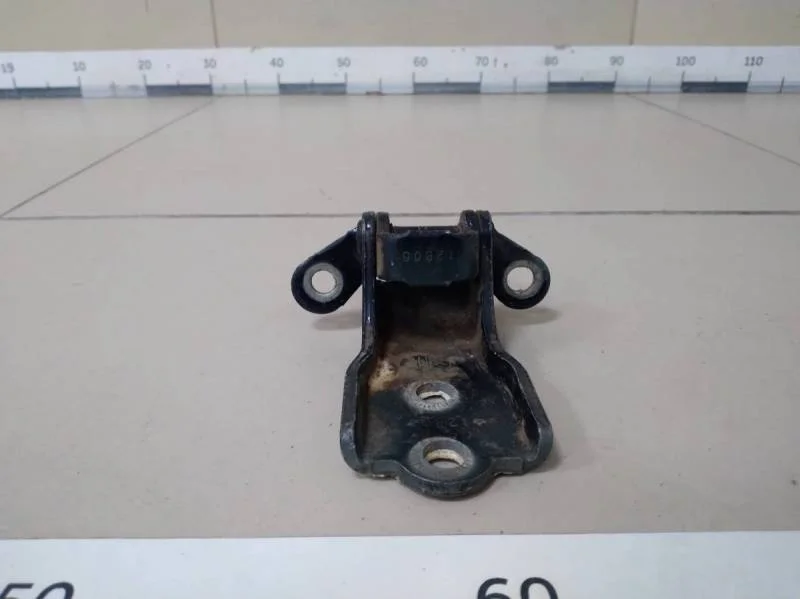 Петля двери Chevrolet Captiva (C100) 2006-2011