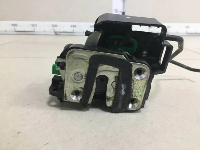 Замок двери задней левой Hyundai Solaris 2010-2017