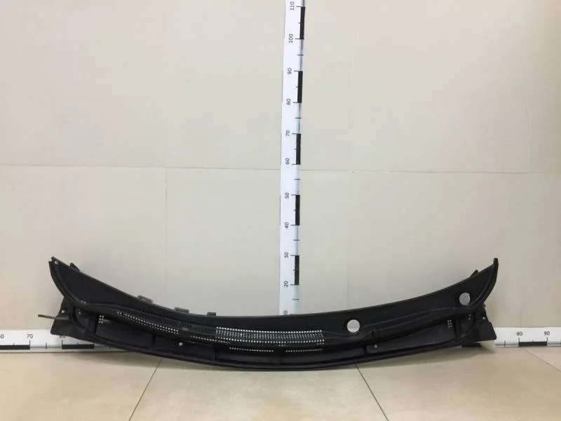 Решетка стеклооч. (планка под лобовое стекло, жабо) Hyundai Solaris 2010-2017