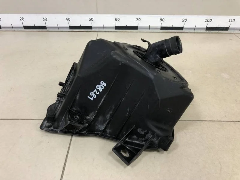 Крышка воздушного фильтра Audi A8 (D3, 4E) 2002-2010