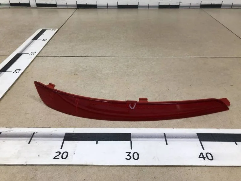 Отражатель в бампер задний левый Skoda Octavia (A7) 2013>