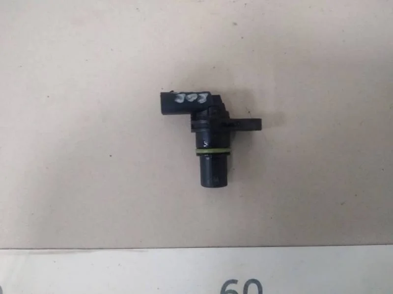 Датчик положения распредвала Skoda Octavia (A7) 2013>
