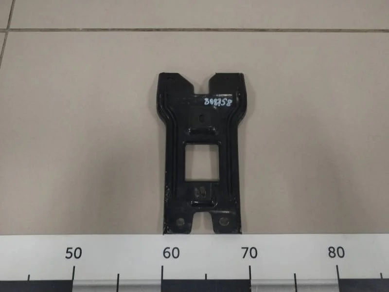 Кронштейн замка капота Skoda Rapid 2012-2020