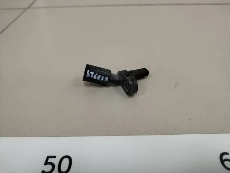 Датчик ABS передний левый Skoda Rapid 2019>