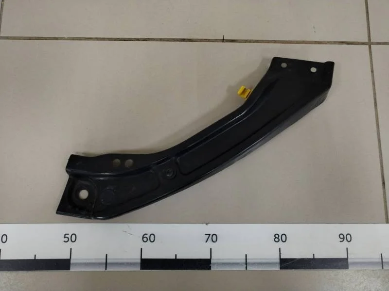 Кронштейн фар правый Skoda Rapid 2019>