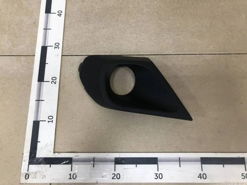 Рамка противотуманной фары левой Renault Duster (HM) 2020>