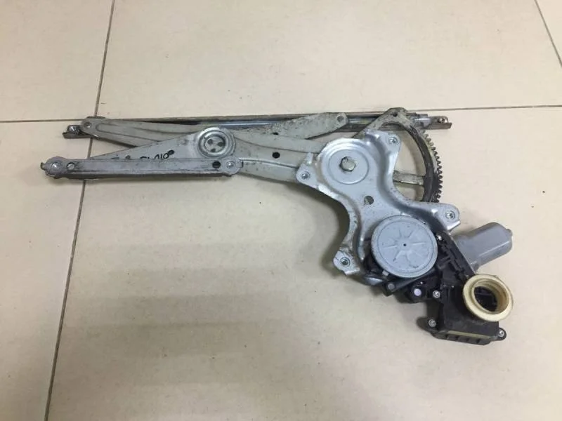 Стеклоподъемник электр. передний левый Toyota Corolla E150 2006-2013