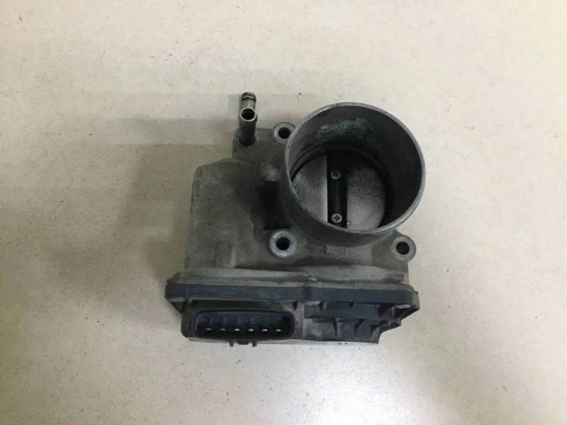 Заслонка дроссельная электрическая Toyota Corolla E150 2006-2013