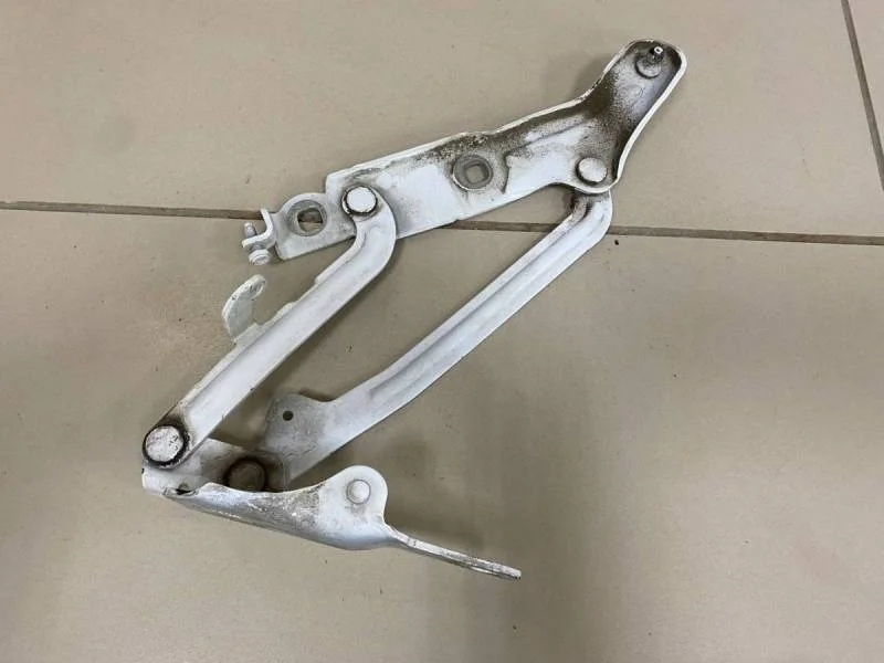 Петля крышки багажника Ford Mondeo 4 2007-2015